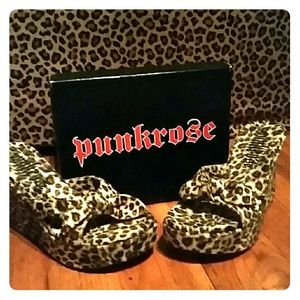 Punkrose wedges