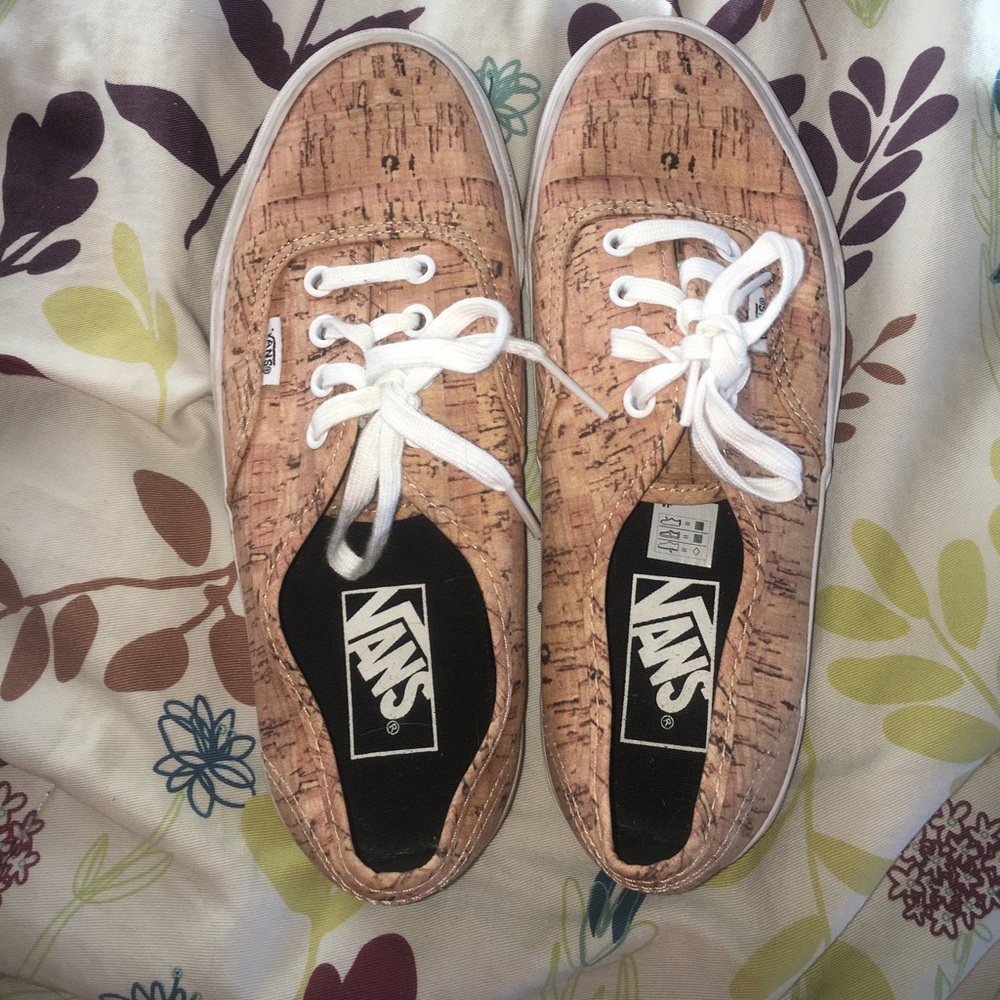 Corkscrew Vans NWOT