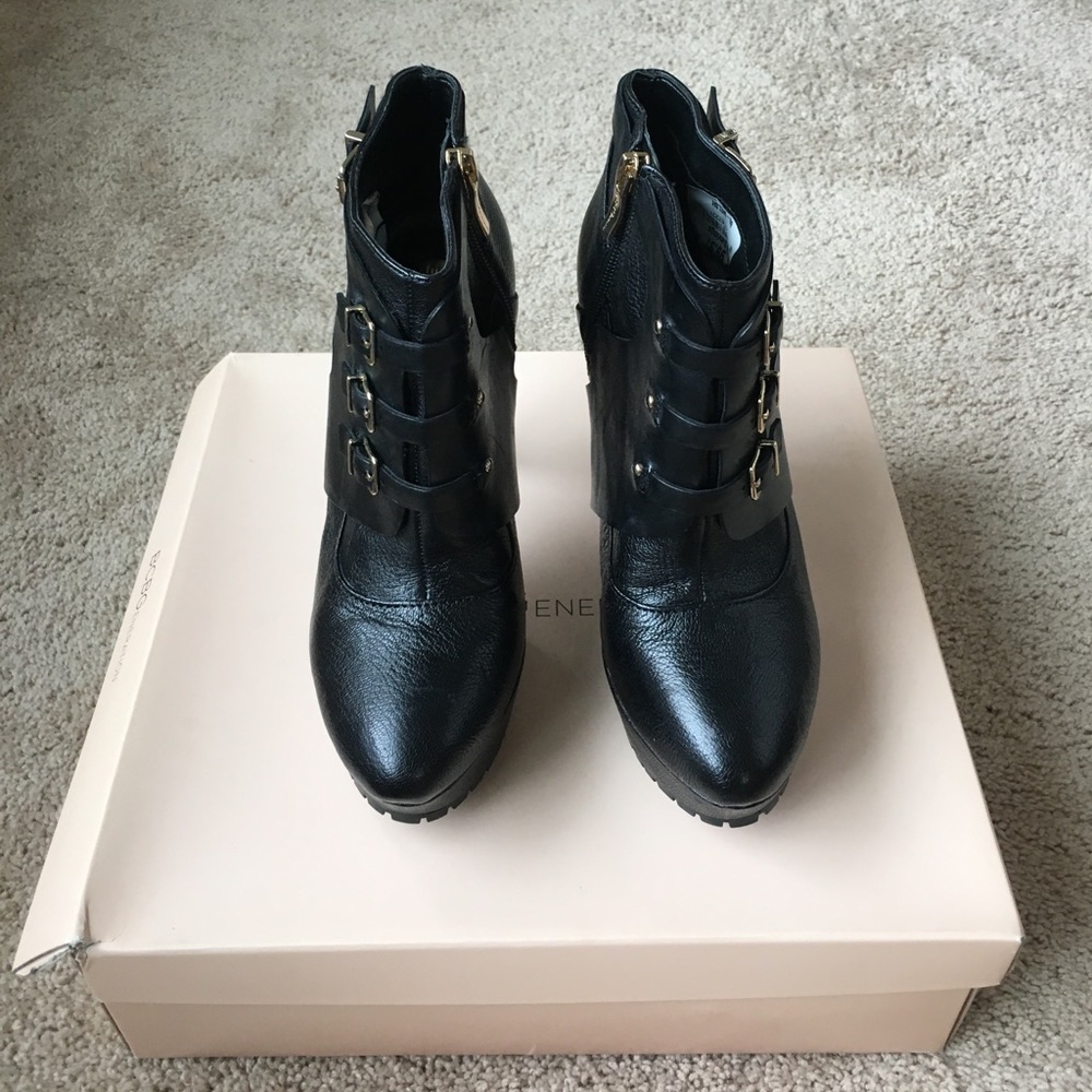 BCBG BOOTS