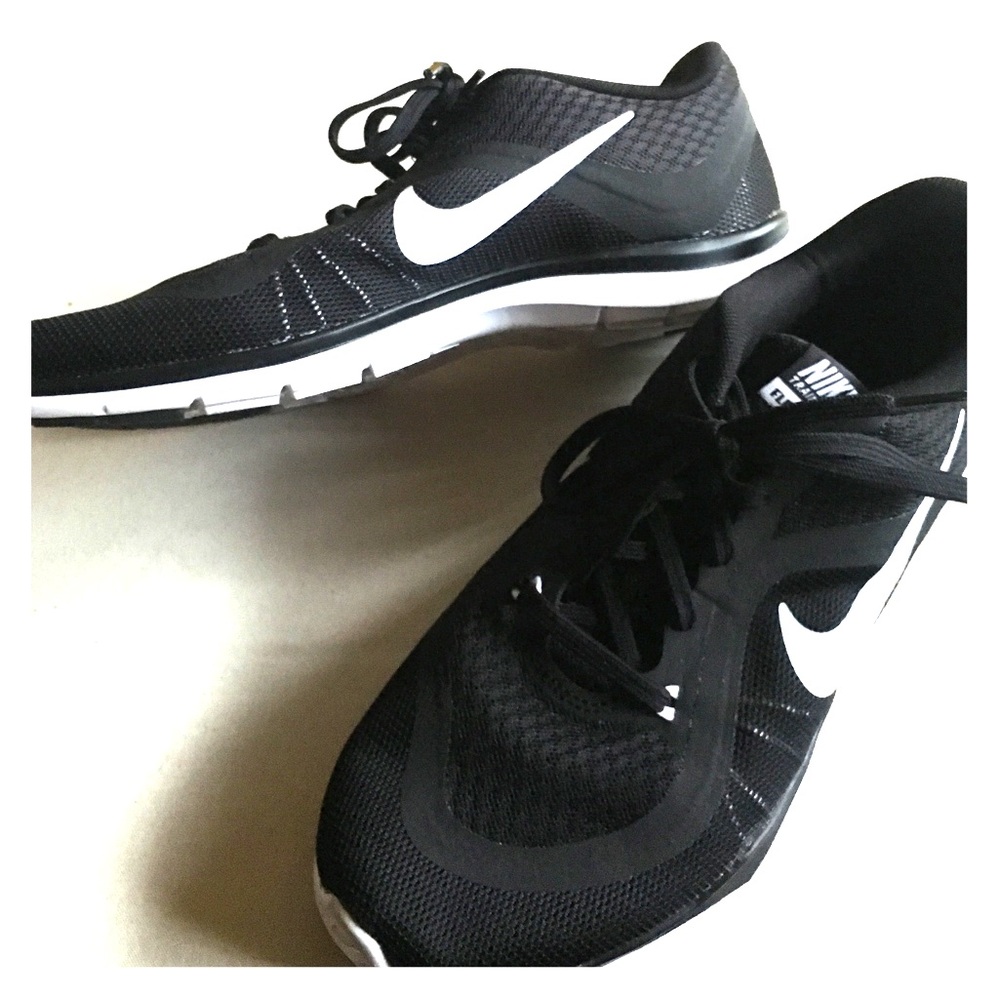 Nike Flex Trainer 6 (LIKE NEW)