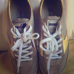 Brooks gold accent sneakers
