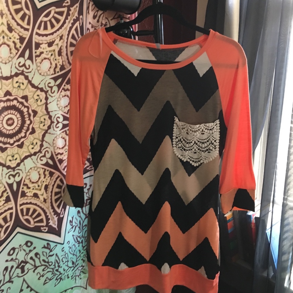 Blouse with lace workable pocket