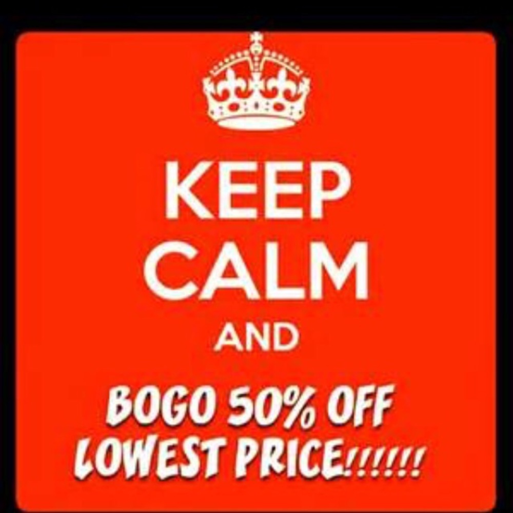 ALL TOPS SALE🎉🎉🎉 TOPS BOGO 50 % off!!