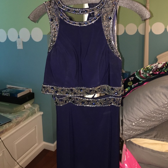 2 piece Prom dress - Picture 2 of 3
