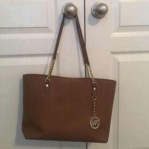 Michael Kors Jet Set Chain bag
