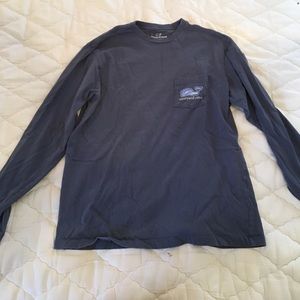 Long sleeved vineyard vine shirt