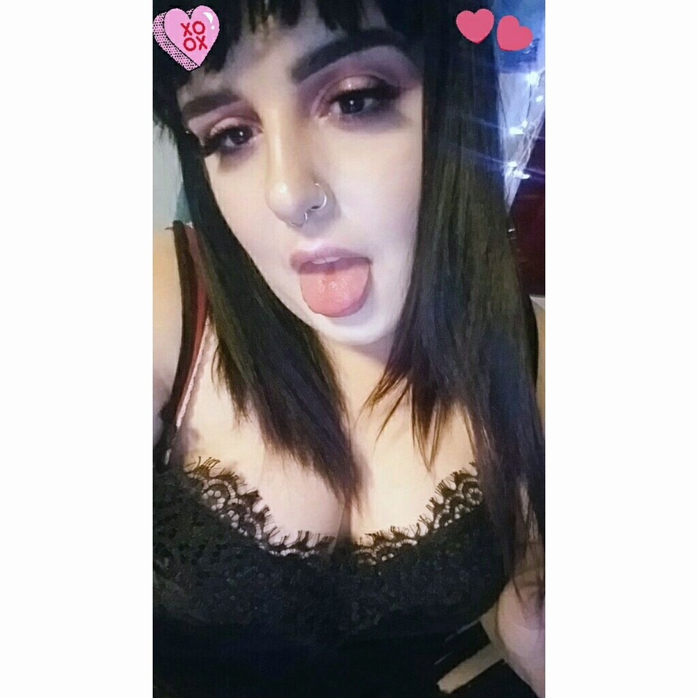 Meet your Posher, Veronica