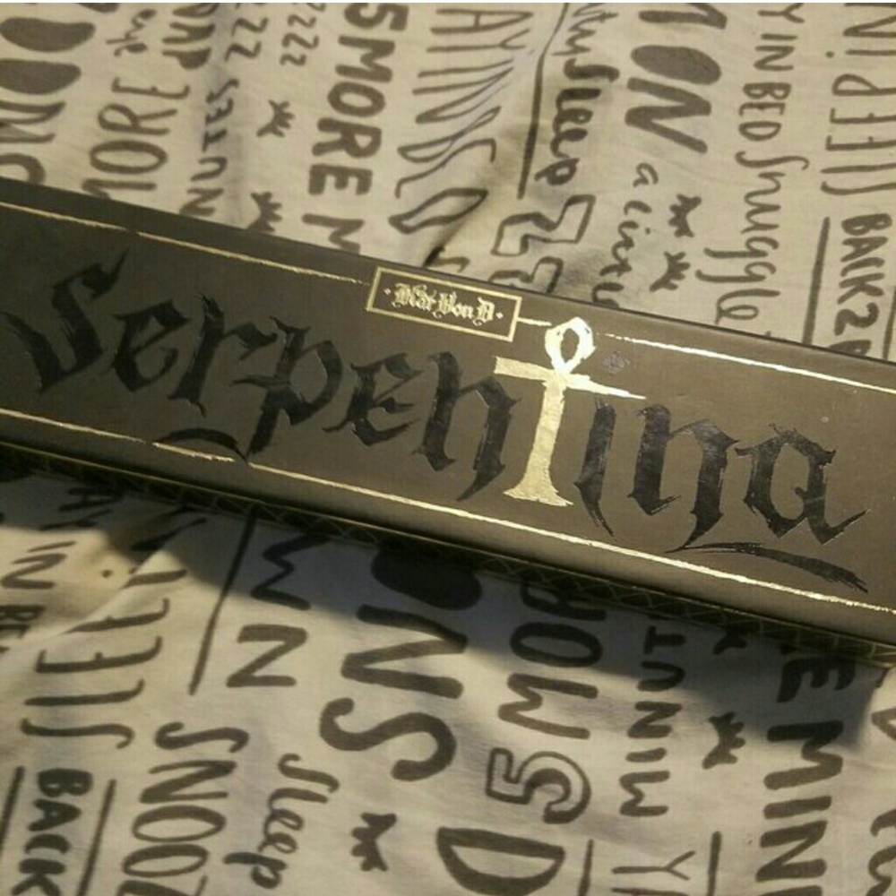 Kat von d serpentina palette