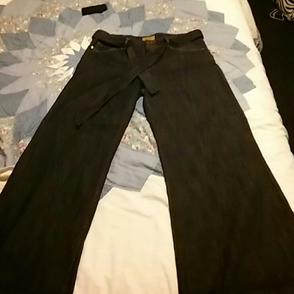 Jeans - Picture 2 of 3