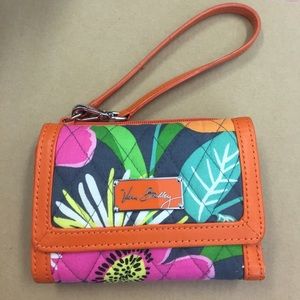 Vera Bradley Magnetic Wallet in Jazzy Blooms
