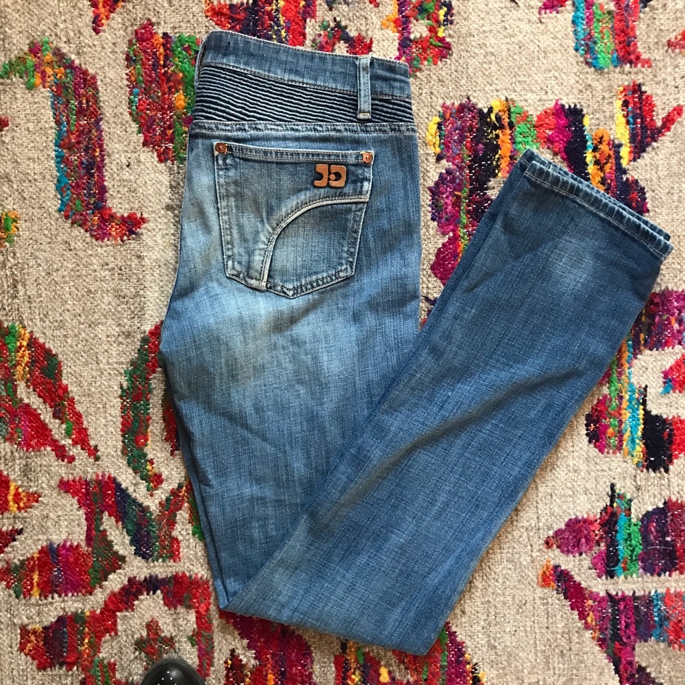 LAST CHANCE Joe's Jeans "Rolled Cigarette"