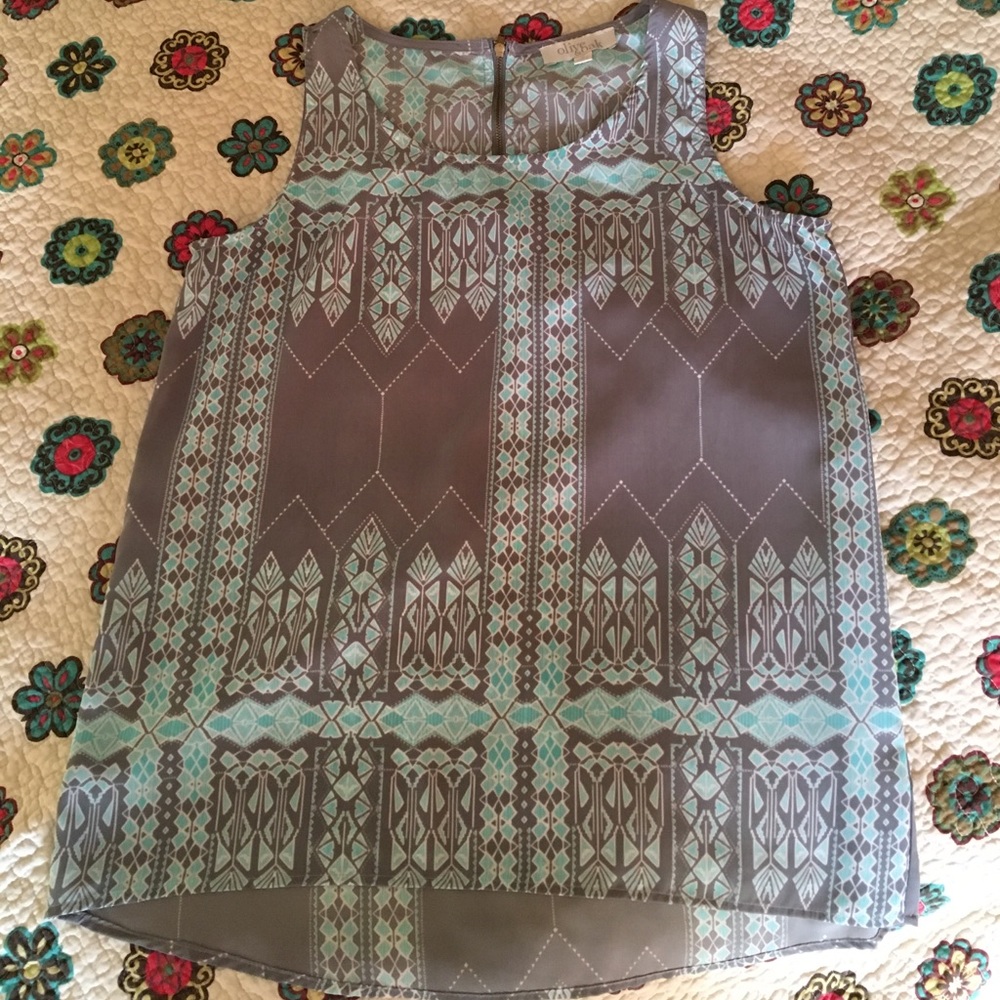 Sleeveless shirt from Olive & Oak - Picture 4 of 6