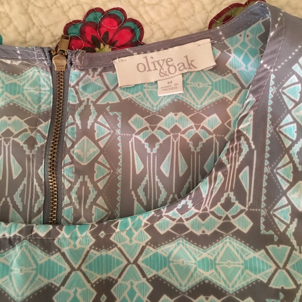 Sleeveless shirt from Olive & Oak - Picture 5 of 6