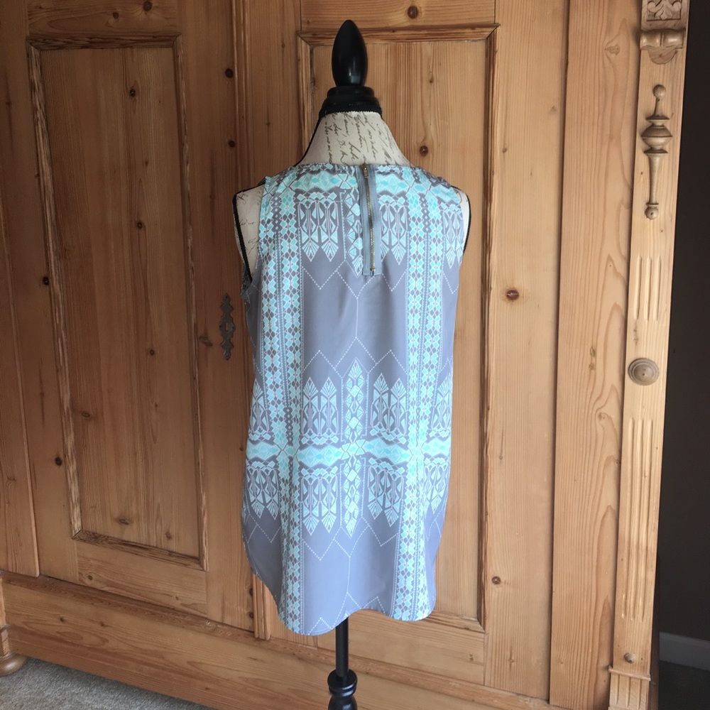 Sleeveless shirt from Olive & Oak - Picture 6 of 6