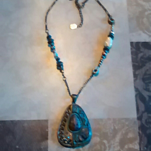 Vintage Beautifully Detailed Statement Necklace - Picture 5 of 8