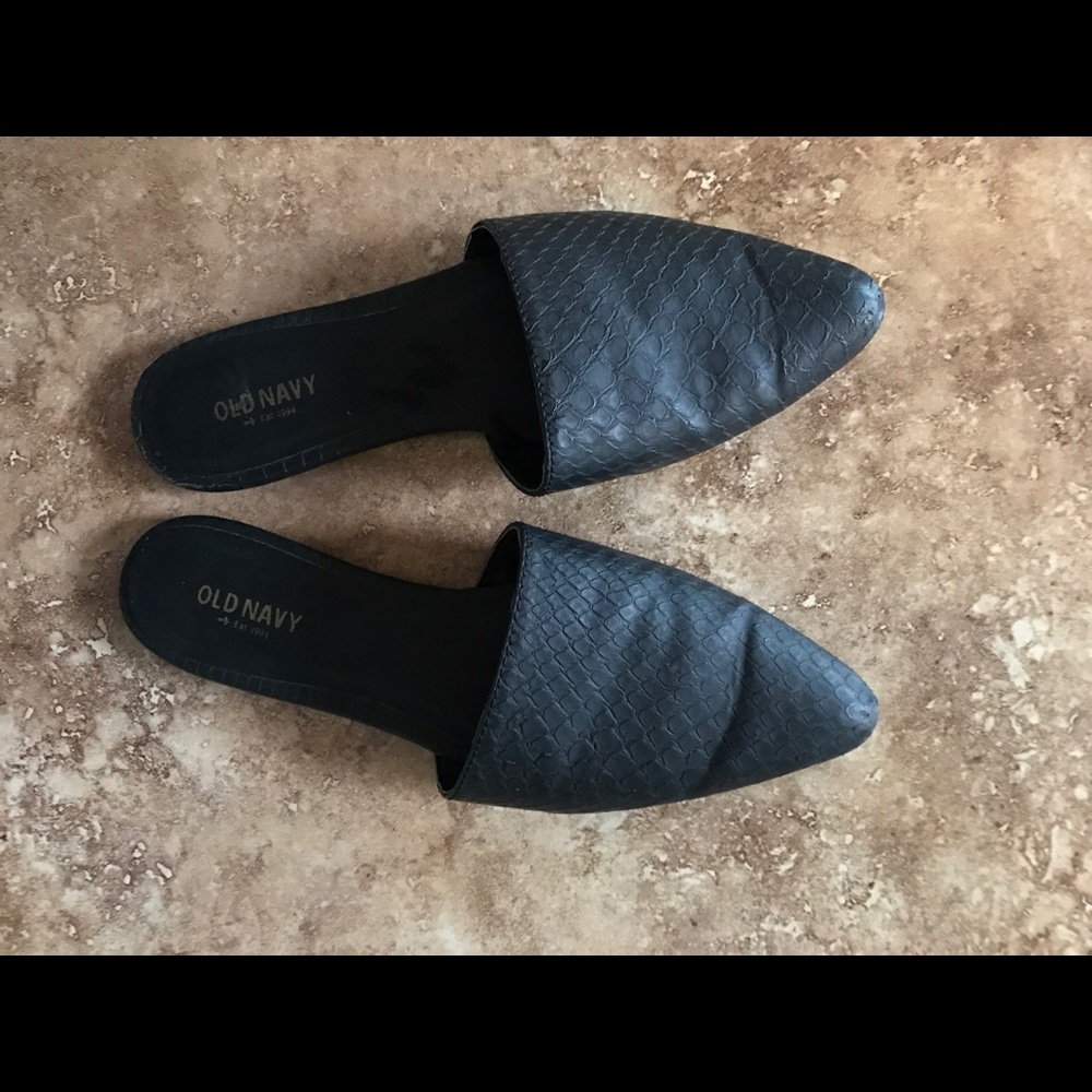 Cute black shoes