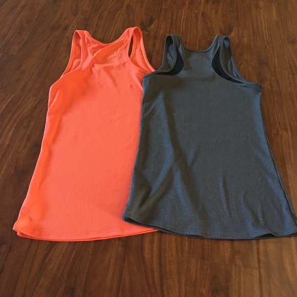 Under Armour Victory Tanks - Picture 3 of 3