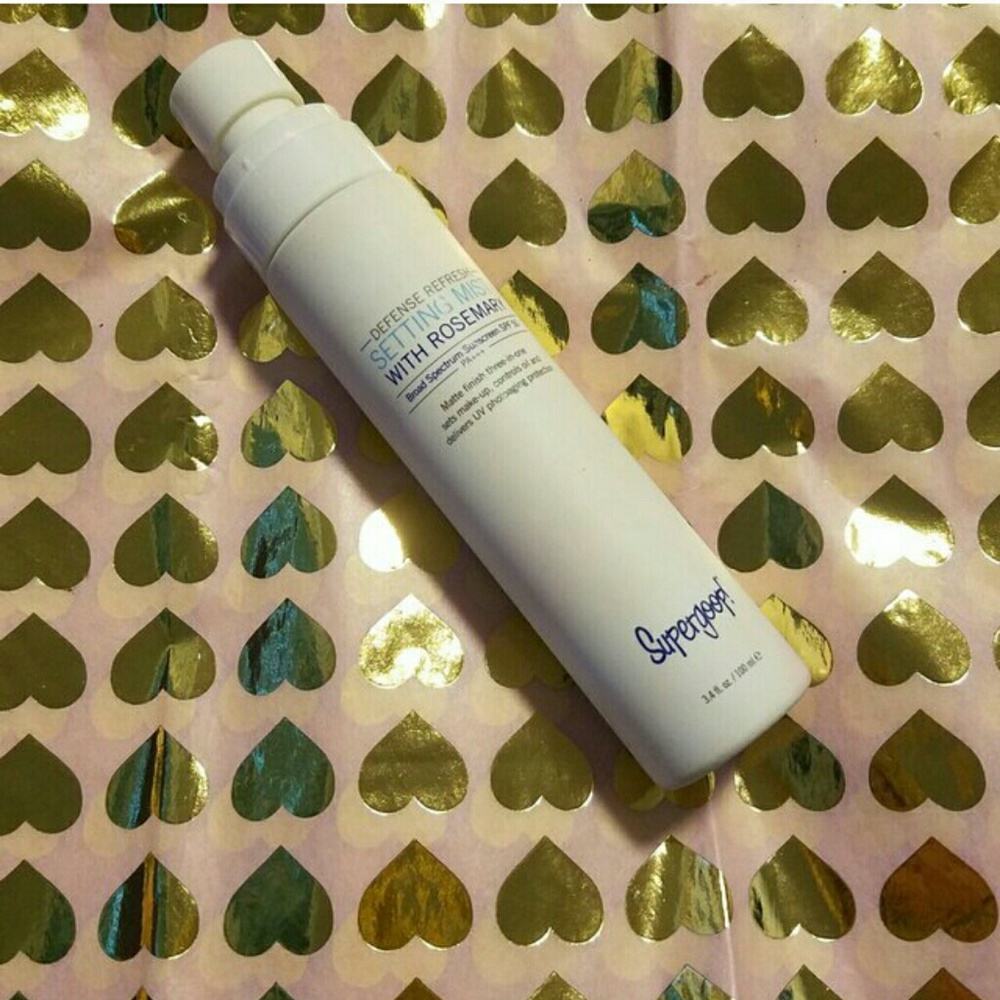 Supergoop setting spray