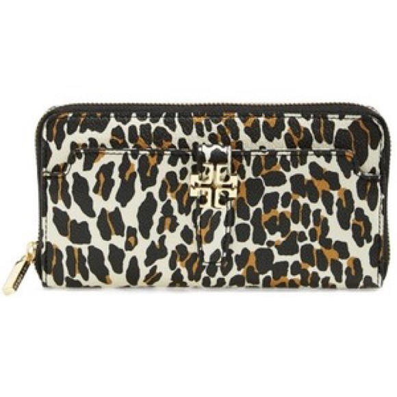 Tory Burch Handbags - Tory burch leopard wallet
