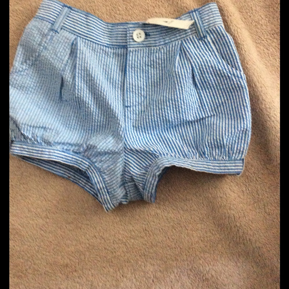 Girls Gap striped shorts (5 years)