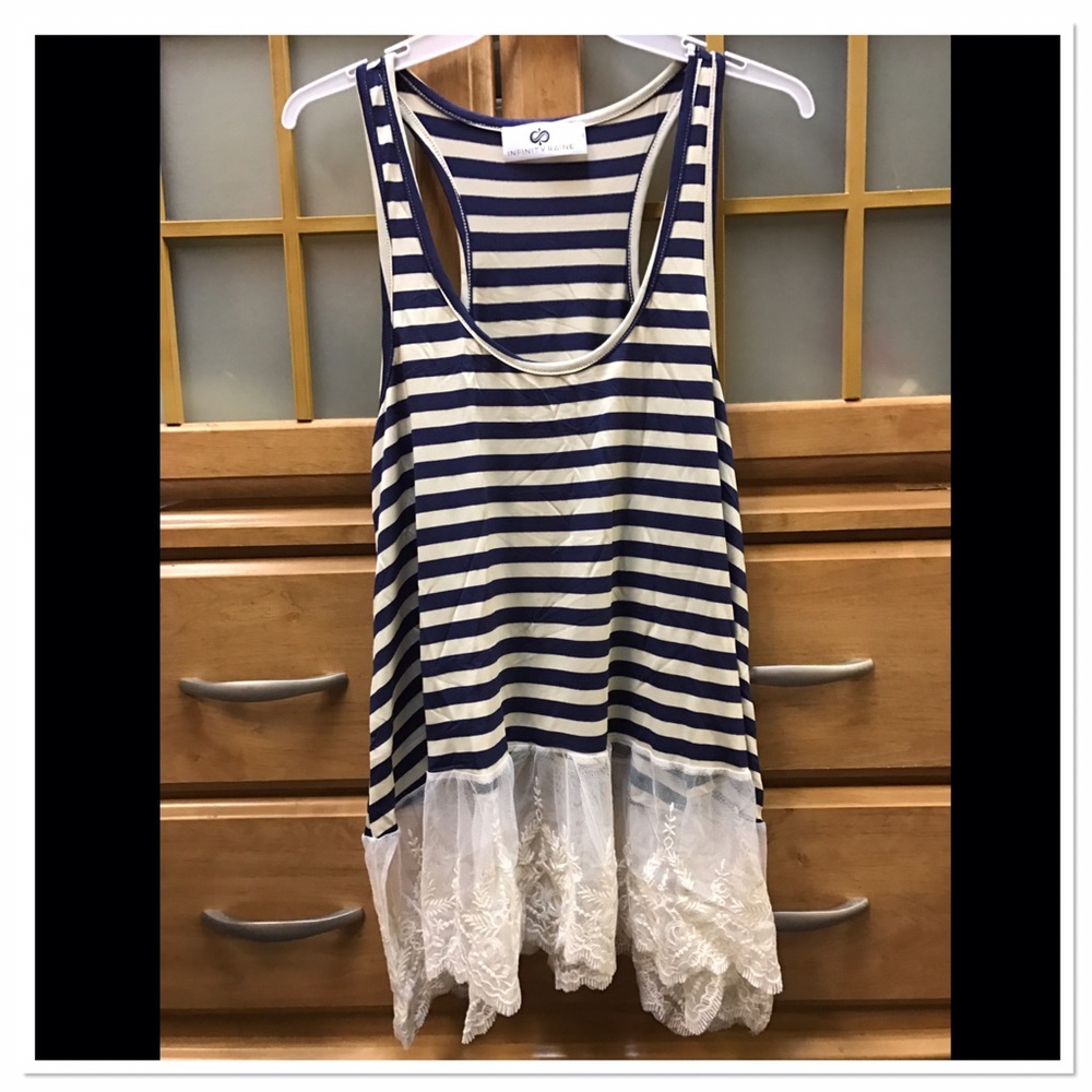 🔴 LAST ONE!! Navy striped lace trim tunic - Picture 4 of 4