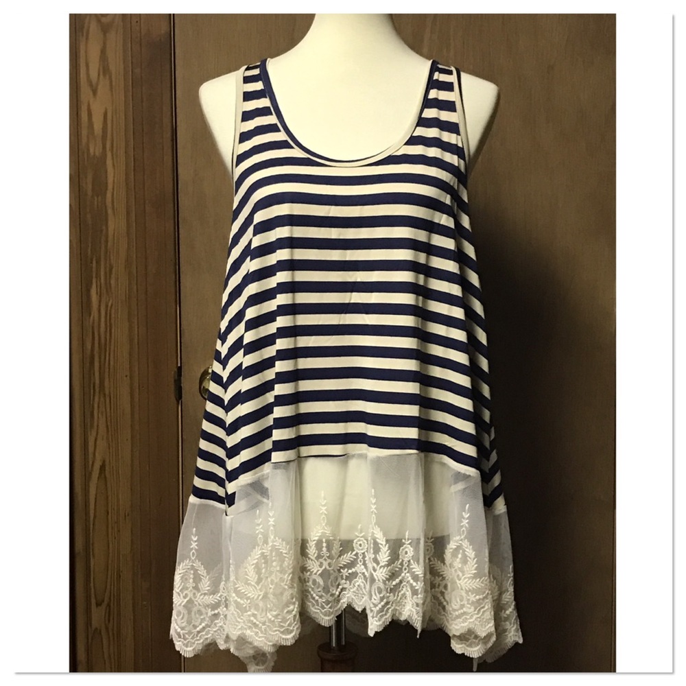 🔴 LAST ONE!! Navy striped lace trim tunic - Picture 3 of 4