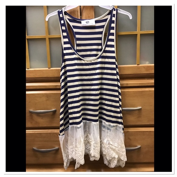 🔴 LAST ONE!! Navy striped lace trim tunic - Picture 4 of 4