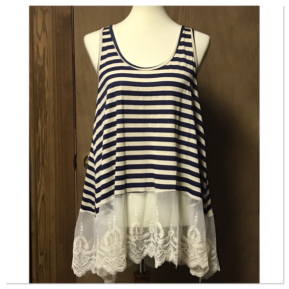 🔴 LAST ONE!! Navy striped lace trim tunic - Picture 3 of 4