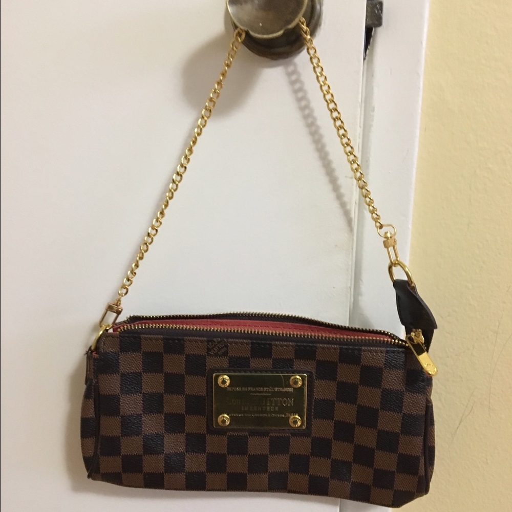 Its like new with gold chein