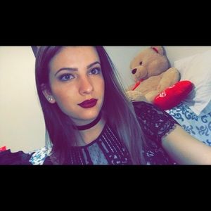 Meet your Posher, Emily