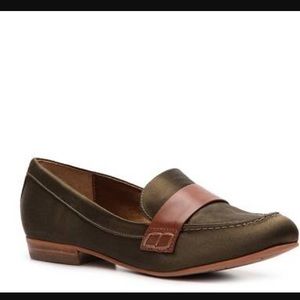 Sam Edelman loafers in green satin material