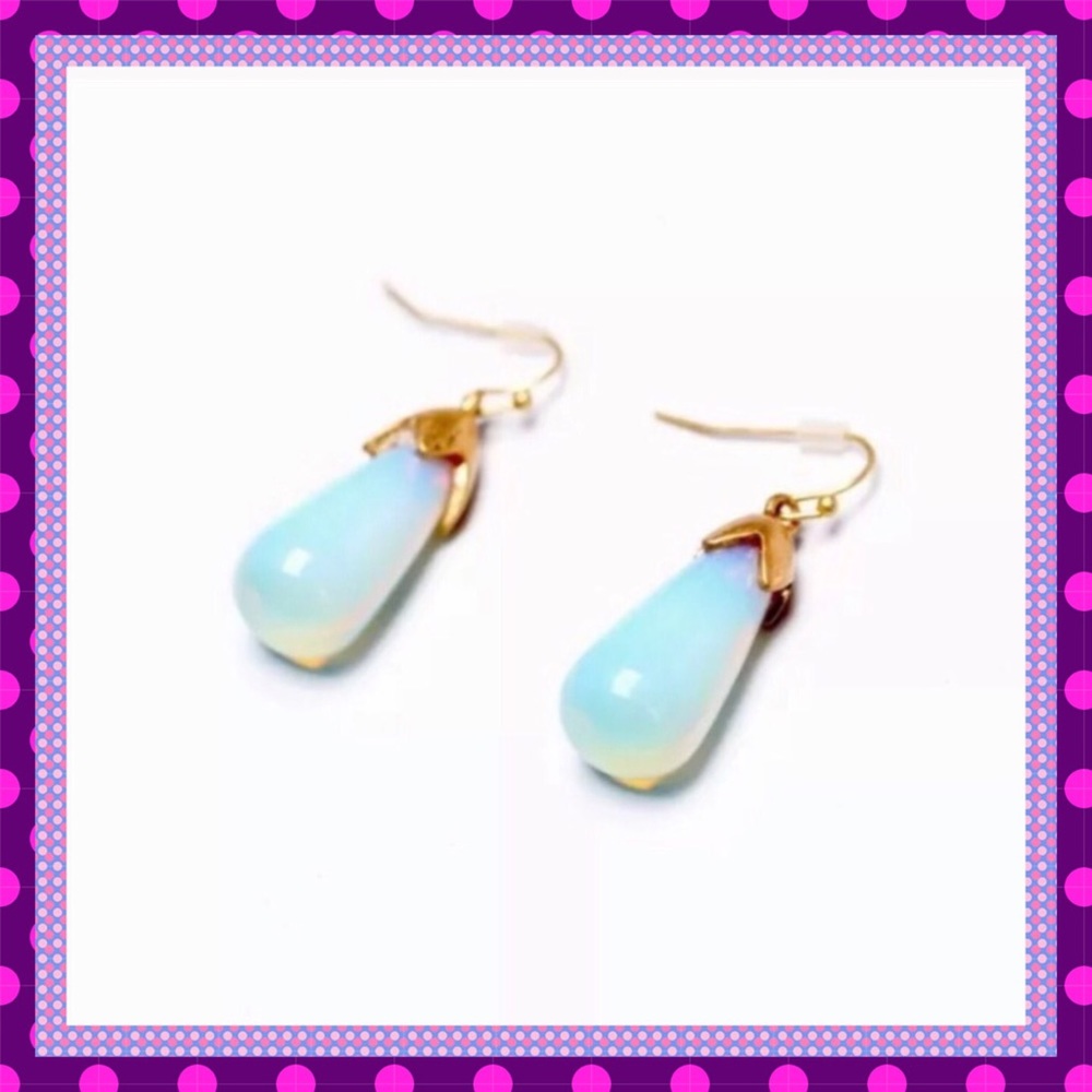 💙Milky Blue Water Drop Earrings💙 - Picture 1 of 3