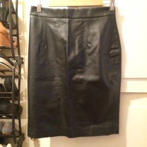 Pleather pencil skirt, lined, black.