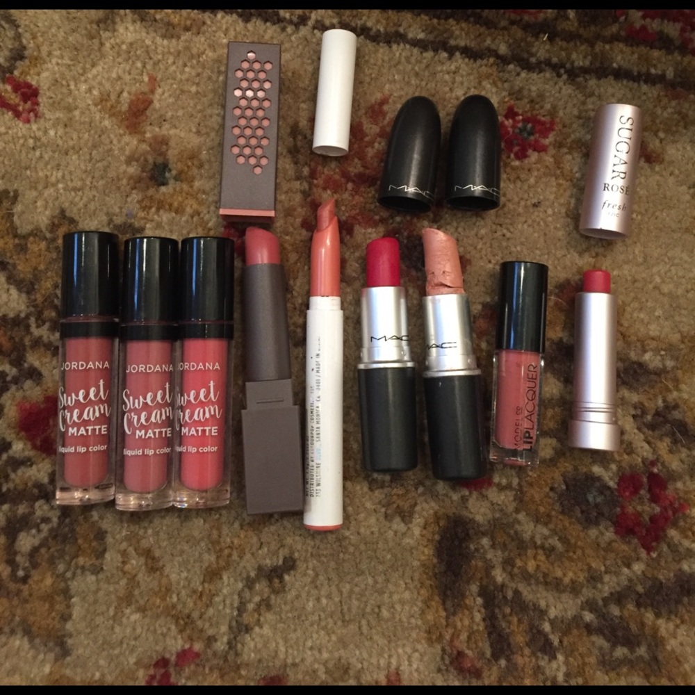 Huge lipstick and glow bundle