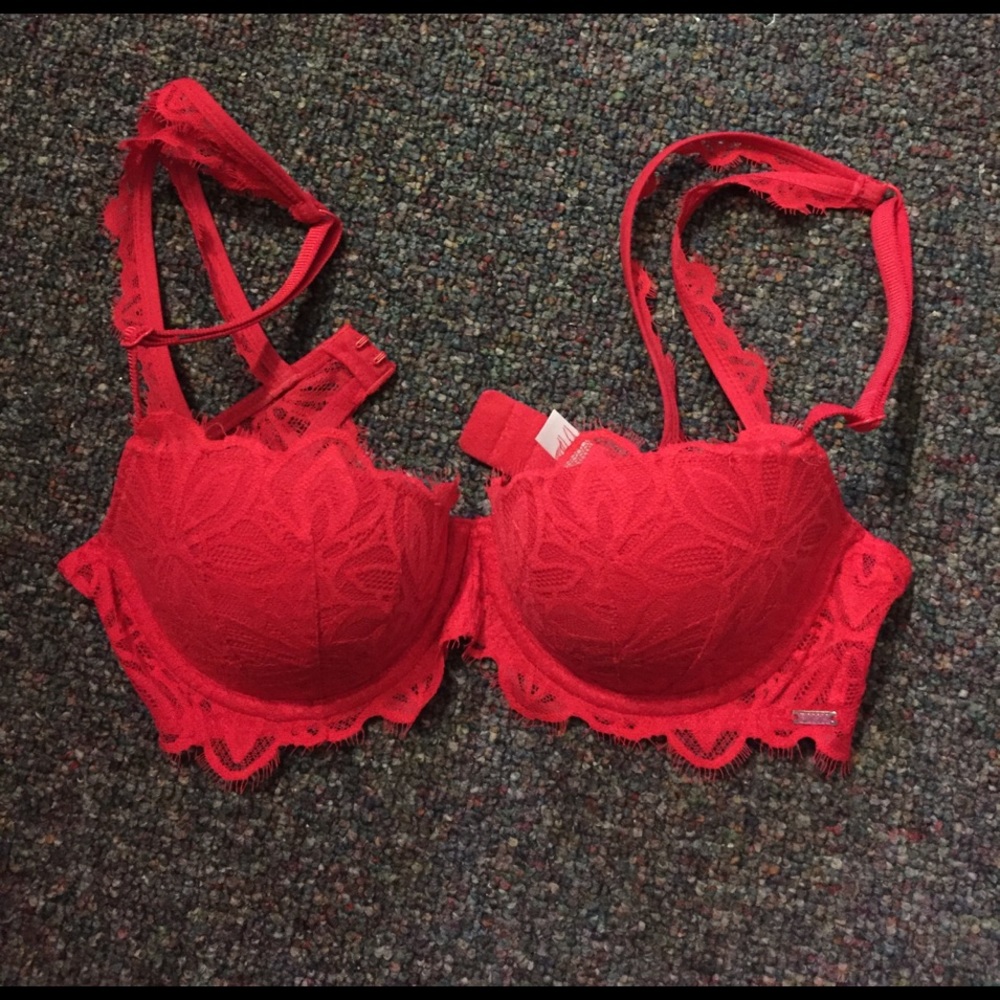 32C VS Pink Date Bra