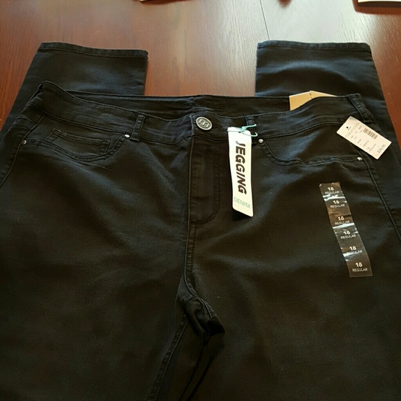 Maurices Denim - Maurices 18 regular jegging in black