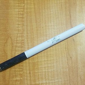 Kat von d liner in the shade neruda