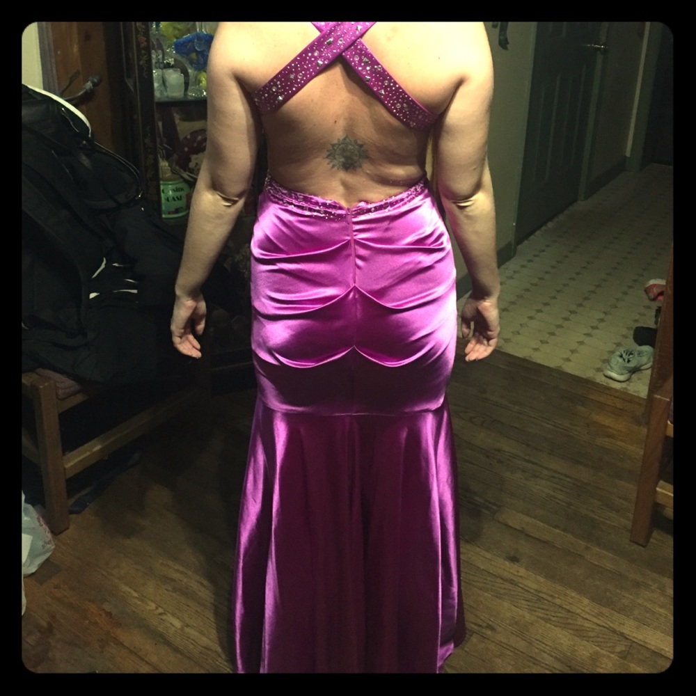 Purple formal gown - Picture 2 of 4