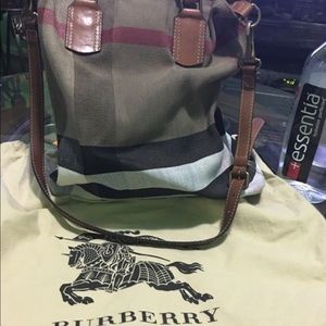 Burberry tote