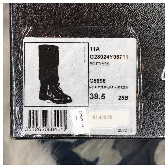 CHANEL TWEED & LEATHER BOOTS - Picture 6 of 7