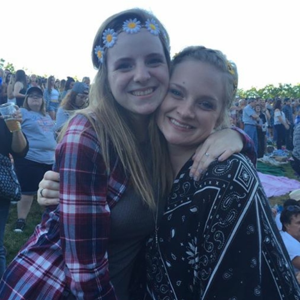 Meet your Posher, Mikala