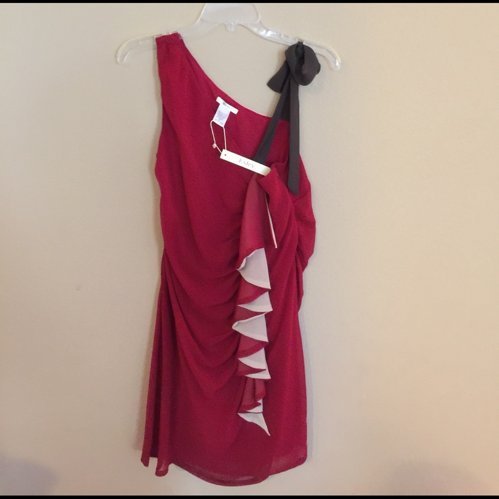 Holiday ready! Sexy red Cocktail dress-