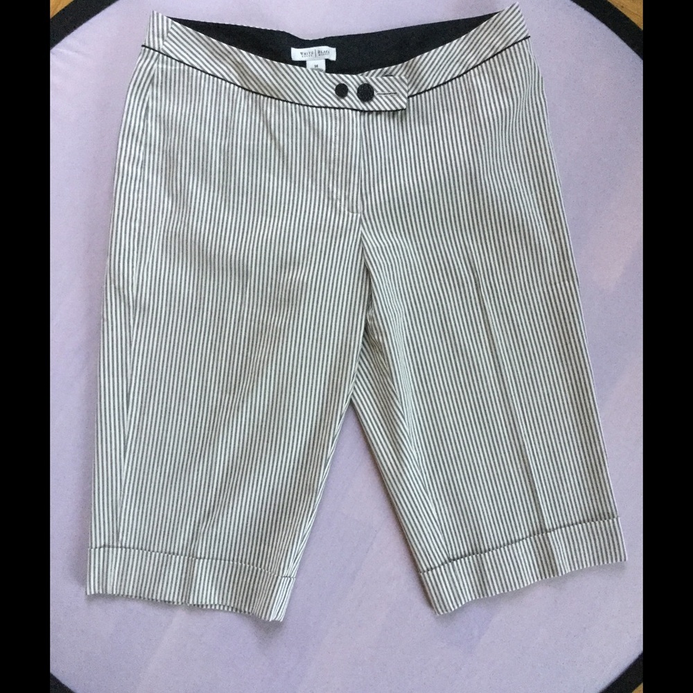 White House Black Market capris EUC