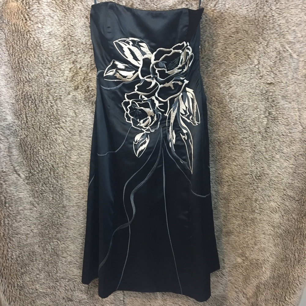 ❗️SOLD❗️🌺WHBM Dress🌺 - Picture 6 of 6