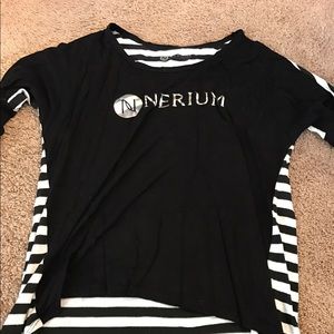 Nerium hi-low shirt size medium