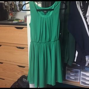 Green sorority sress💚