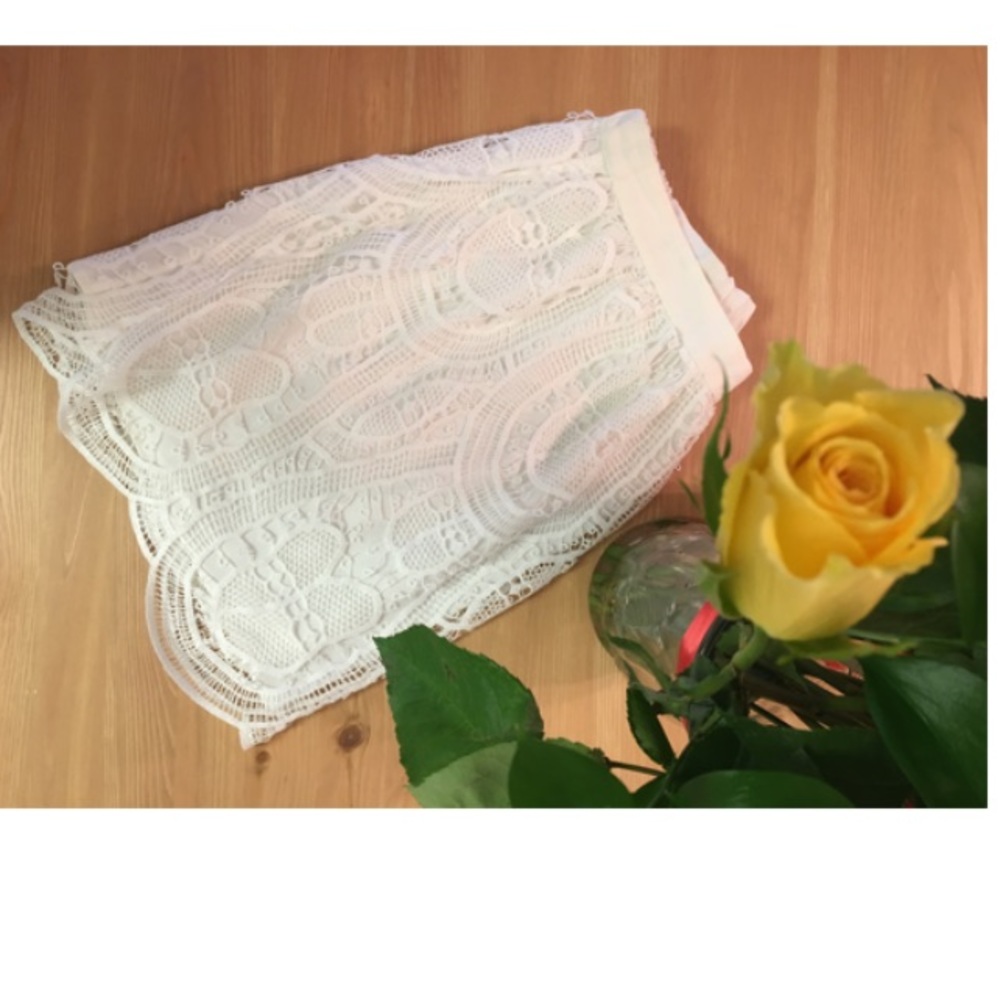 Skirt • White • Lace