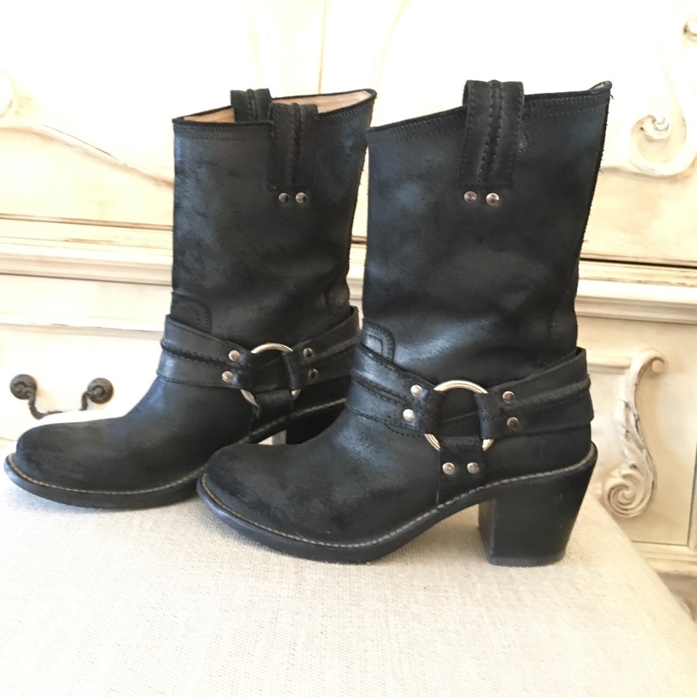 Frye Carmen Short Boots, great condition!