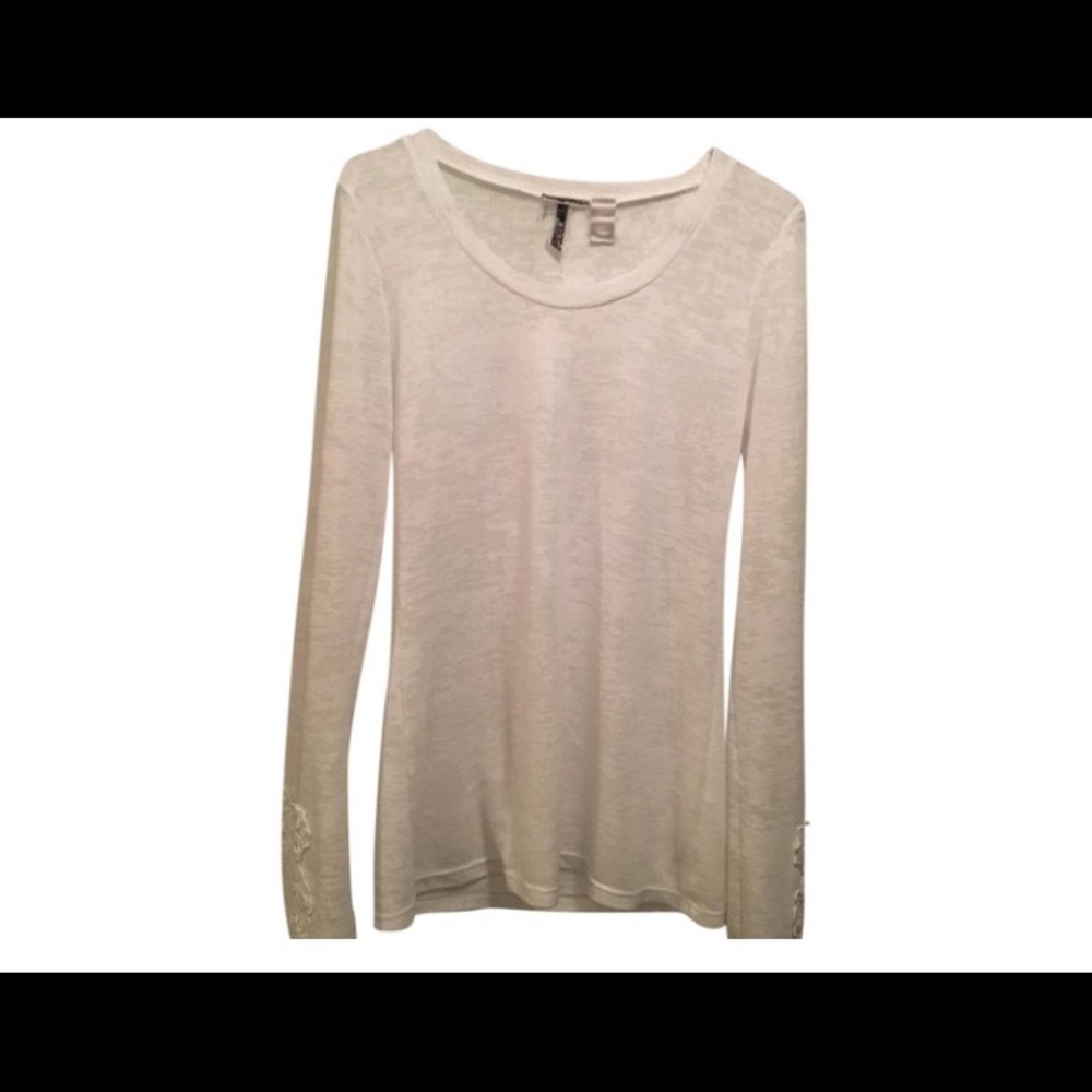 BKE thermal with crochet detail on sleeve