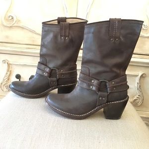 Frye Carmen Short Boots, great condition!